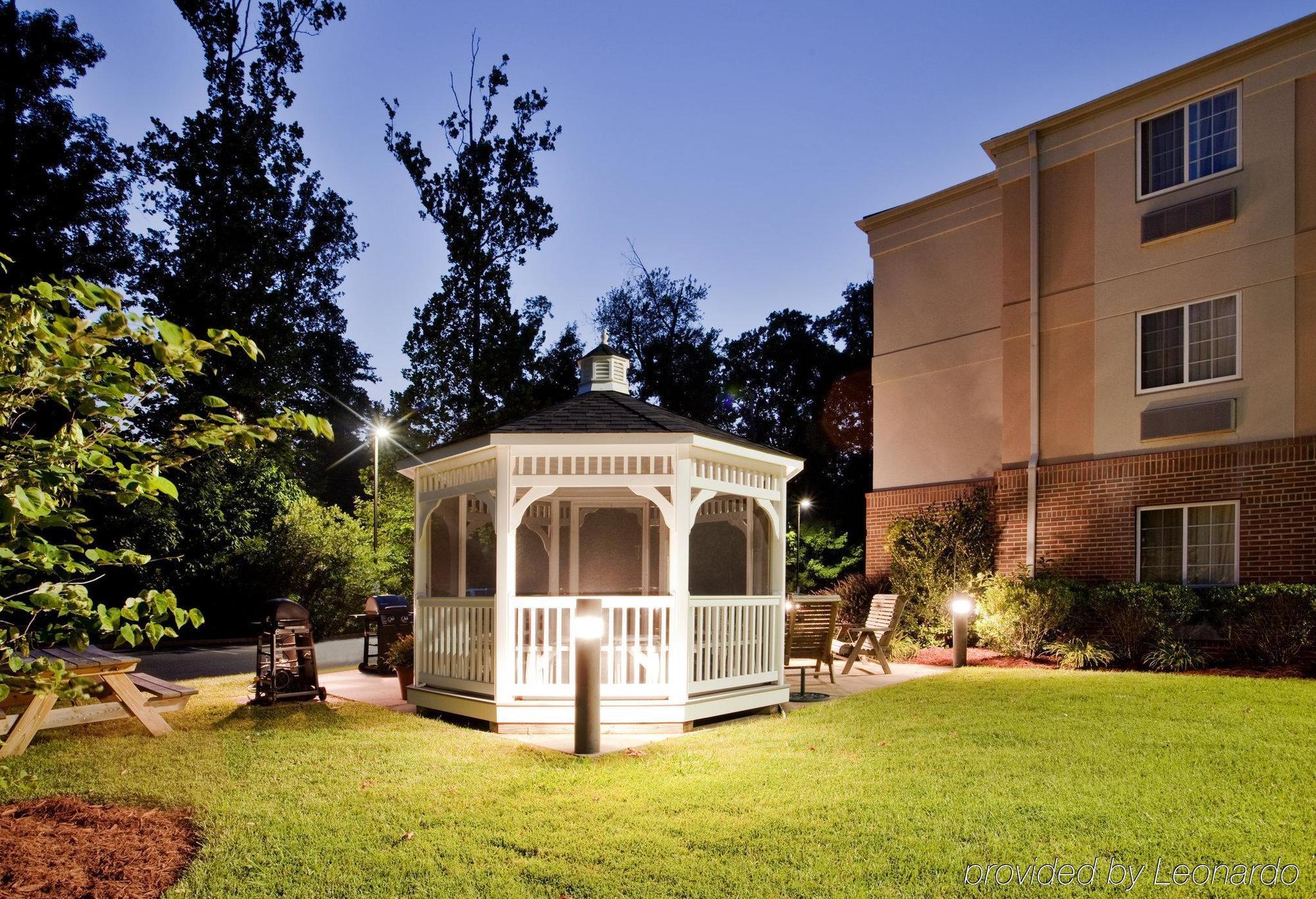 Sonesta Simply Suites Hampton Fasiliteter bilde